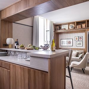 One-Bedroom Apartment Club
